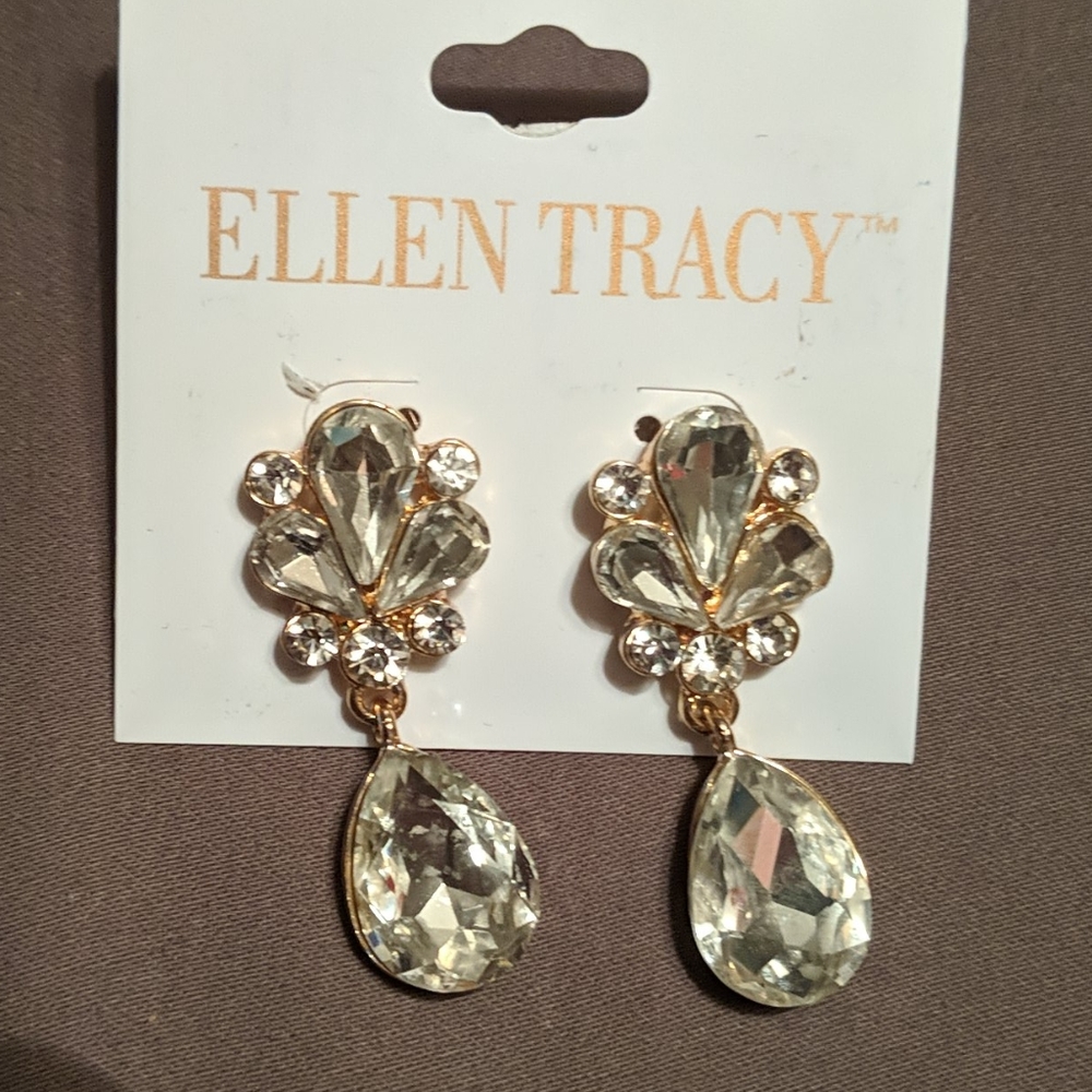 Ellen Tracy earrings